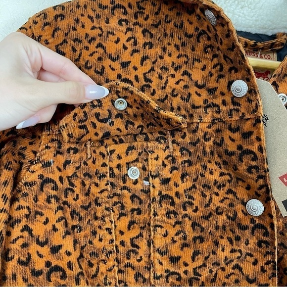 Levi’s Leopard Print Sherpa Tucker Jacket Size Medium Women IRREGULAR - Picture 8 of 15